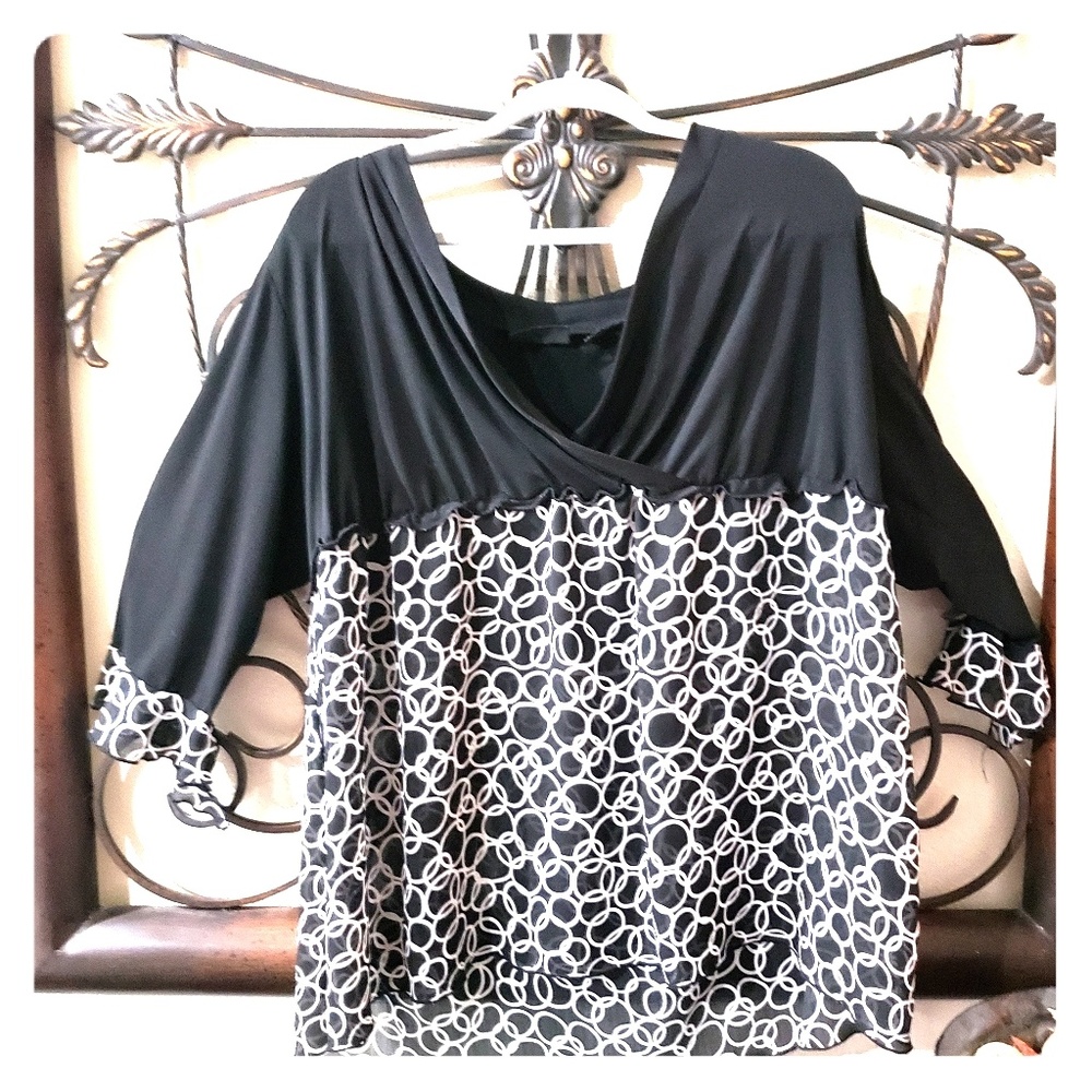 Avenue sz 22/24  Top